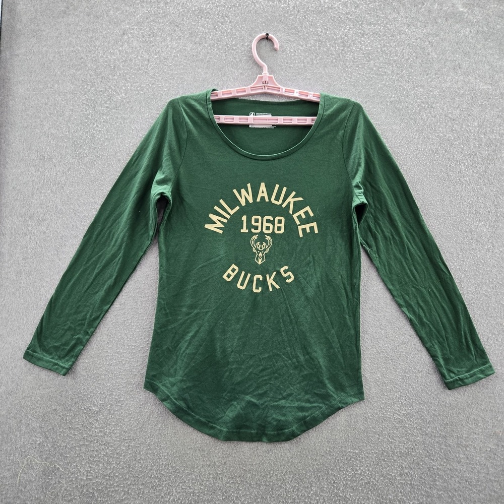 Milwaukee Bucks Women Shirt M Green Unknown Brand Logo Long Sleeve